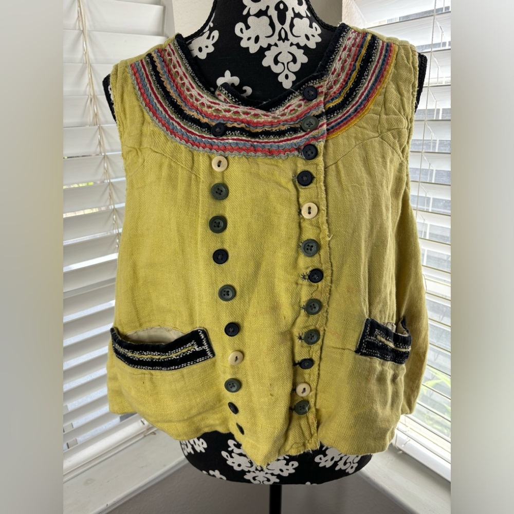 Magnolia Pearl Lennon Vest in Marigold